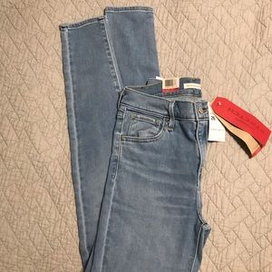 Levi’s 720 High Rise Super Skinny